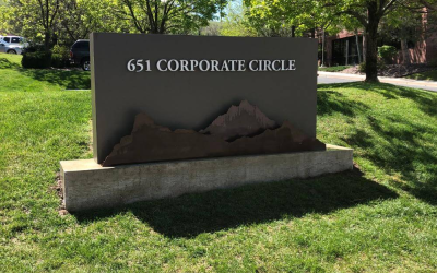 Monument Signs vs. Pole Signs: Which Is Right for Your Business?