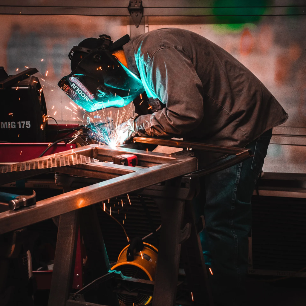 The Benefits of Working With a Local Sign Company