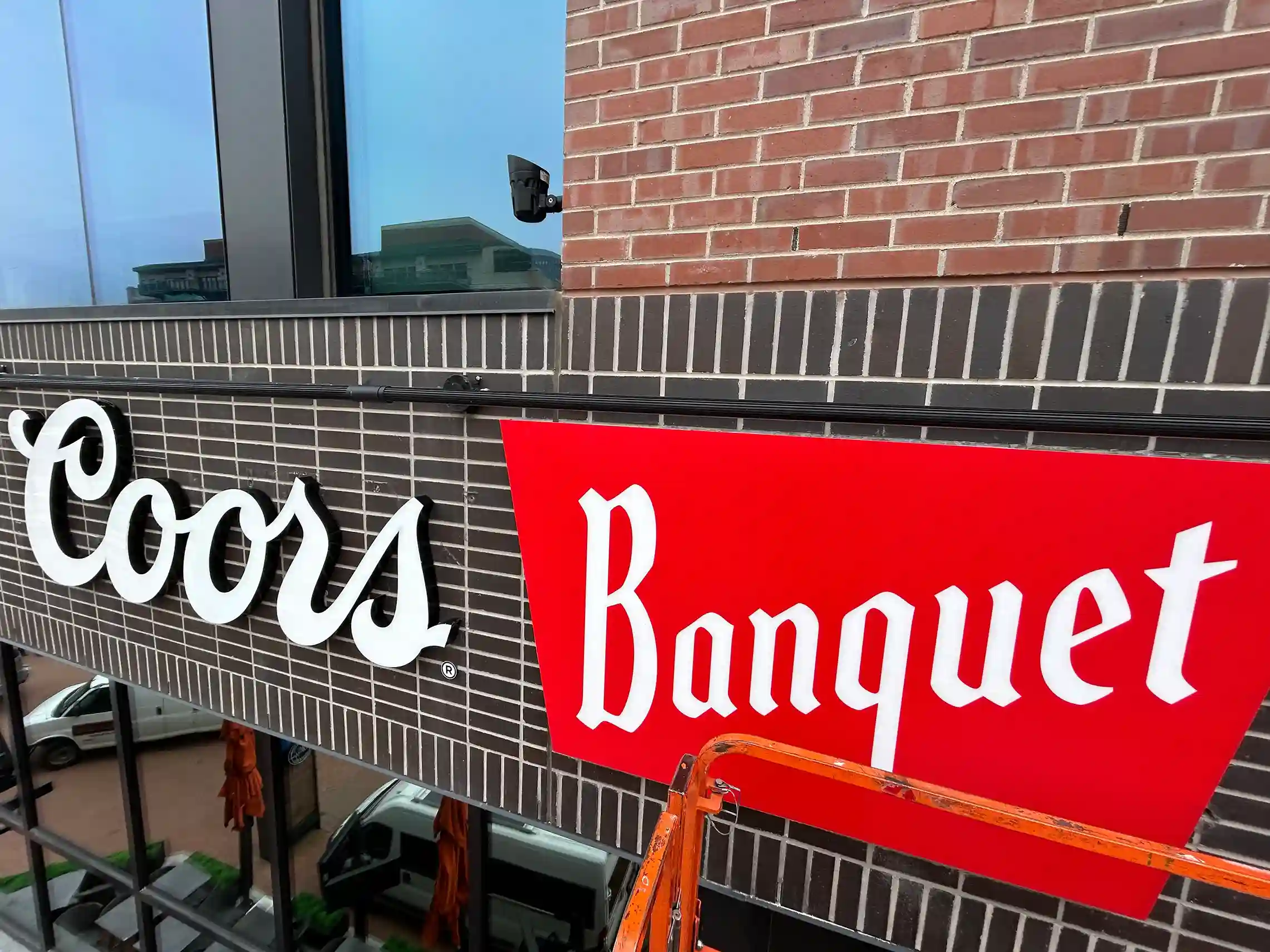 toms bar — denver — wall sign formed metal channel letters