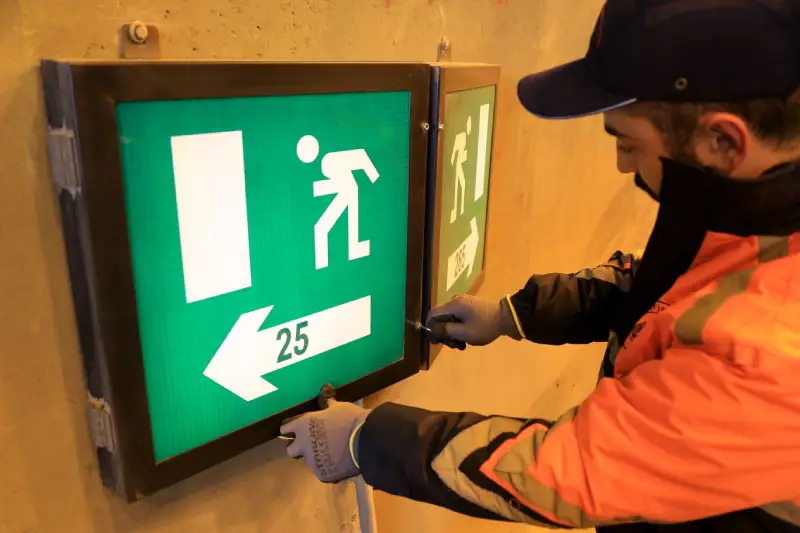 Sign Installation Safety in Colorado